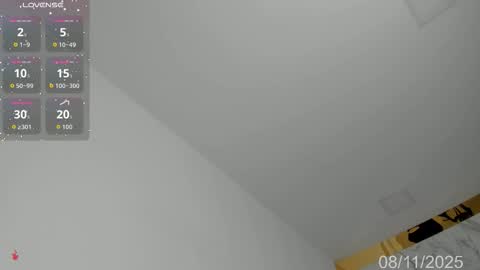 Karoline online show from November 8, 2025, 6:13 am