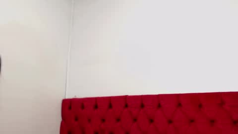 Snapshot of karolineburnx chatting on February 4, 2025, 6:36 am Isa online show from February 4, 2025, 6:36 am