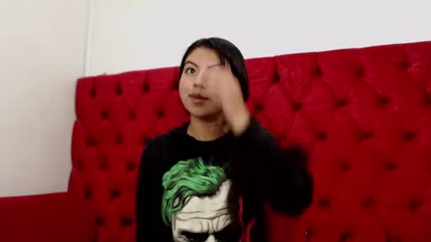 Snapshot of karolineburnx chatting on February 12, 2025, 11:29 am Isa online show from February 12, 2025, 11:29 am