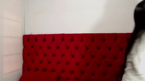 Snapshot of karolineburnx chatting on February 15, 2025, 8:11 pm Isa online show from February 15, 2025, 8:11 pm