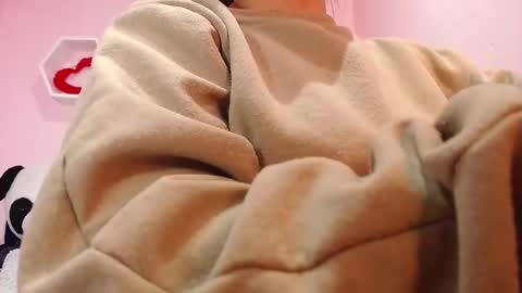 Snapshot of karolineburnx chatting on February 26, 2025, 4:25 am Isa online show from February 26, 2025, 4:25 am