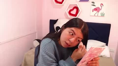 Snapshot of karolineburnx chatting on February 26, 2025, 2:46 pm Isa online show from February 26, 2025, 2:46 pm