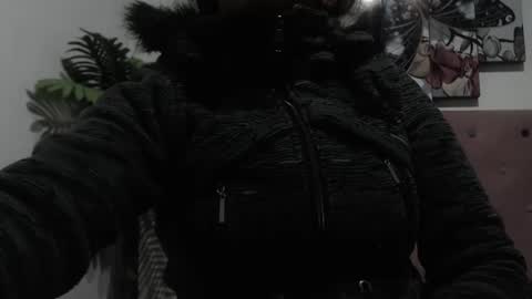 Snapshot of karolineburnx chatting on March 5, 2025, 7:49 am Isa online show from March 5, 2025, 7:49 am