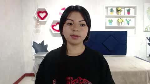 Snapshot of karolineburnx chatting on October 6, 2025, 12:30 am Isa online show from October 6, 2025, 12:30 am