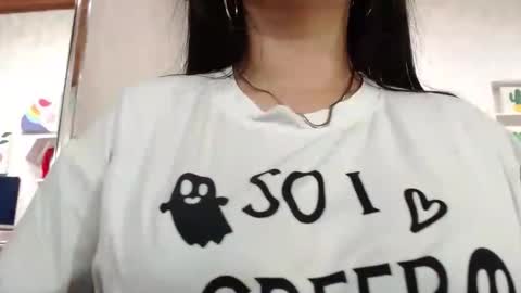 Snapshot of karolineburnx chatting on November 11, 2025, 5:40 am Isa online show from November 11, 2025, 5:40 am