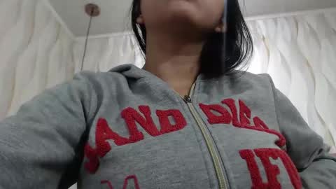 Snapshot of karolineburnx chatting on November 20, 2025, 11:10 am Isa online show from November 20, 2025, 11:10 am