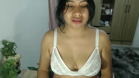 Snapshot of karolinecute chatting on December 31, 2024, 8:48 am karolinecute online show from December 31, 2024, 8:48 am