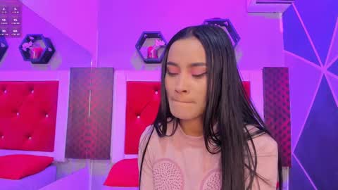 Snapshot of karoll014 chatting on September 29, 2025, 11:37 am Karol online show from September 29, 2025, 11:37 am
