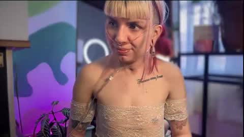 Snapshot of karterspice chatting on November 9, 2025, 3:10 pm Karter online show from November 9, 2025, 3:10 pm