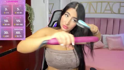 Snapshot of kaseythompson chatting on October 3, 2025, 12:02 pm kaseythompson online show from October 3, 2025, 12:02 pm