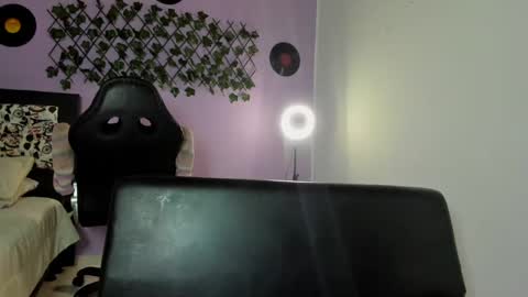 Snapshot of kassandra_james chatting on December 4, 2024, 1:25 am kassandra james online show from December 4, 2024, 1:25 am