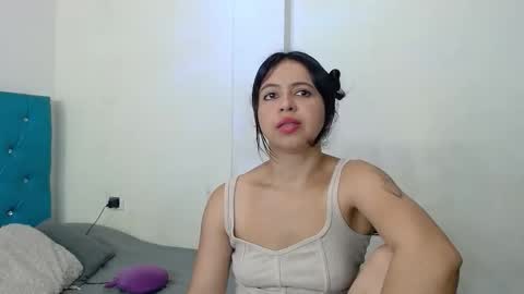 Snapshot of kassandraaa_ chatting on November 12, 2025, 8:41 pm Kasandra online show from November 12, 2025, 8:41 pm