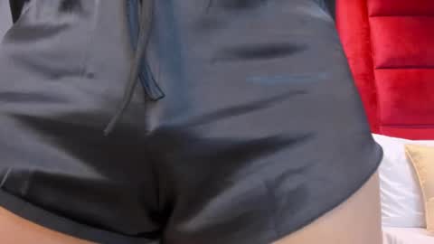 Kasandra Hall online show from November 7, 2025, 10:10 pm