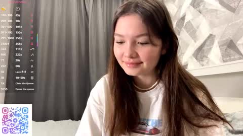 Kira online show from November 15, 2025, 7:10 pm