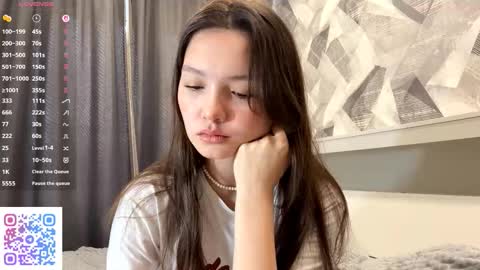 Kira online show from November 20, 2025, 9:09 am