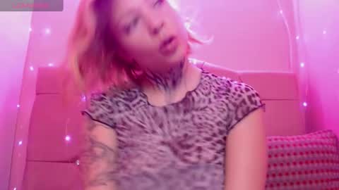 Snapshot of kat_cirice18 chatting on March 5, 2025, 5:18 pm kat_cirice18 online show from March 5, 2025, 5:18 pm