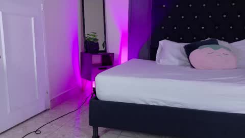 kataaleya__12 online show from October 29, 2025, 12:07 pm