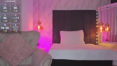 Kat online show from December 26, 2024, 11:54 am