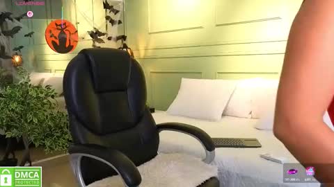 Kat online show from October 17, 2025, 11:35 am