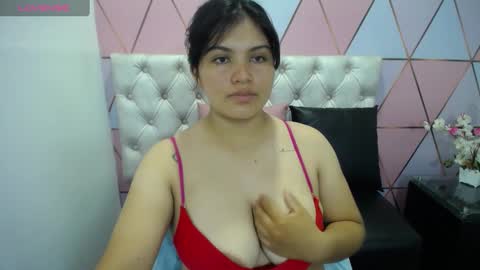 katalina santana25 online show from January 7, 2025, 6:56 pm