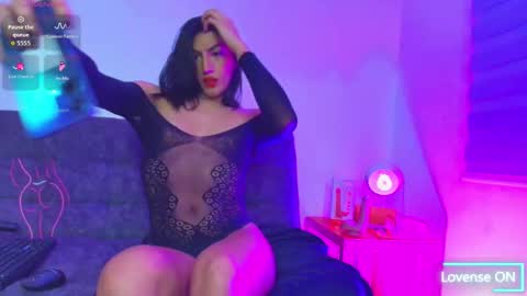 katalinaaswad online show from December 14, 2025, 6:19 am