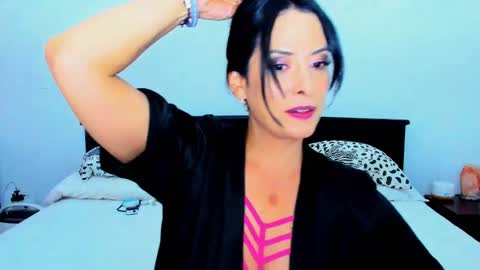 Snapshot of katarina_synnn chatting on February 16, 2025, 3:27 pm kata online show from February 16, 2025, 3:27 pm