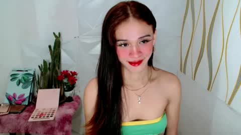 Kate online show from December 26, 2024, 9:44 am