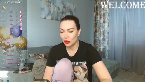 Therapist online show from March 8, 2025, 5:07 am