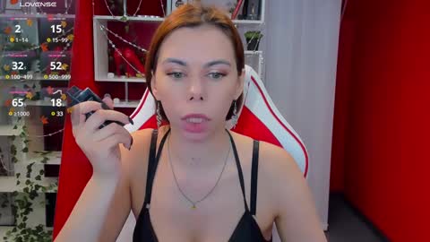 Kate online show from March 7, 2025, 5:17 pm