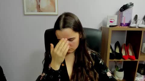 Snapshot of katedesire chatting on November 9, 2025, 7:56 pm Kate online show from November 9, 2025, 7:56 pm