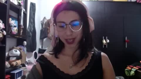Snapshot of kateeen18 chatting on October 27, 2025, 3:10 am Kateeen18 online show from October 27, 2025, 3:10 am
