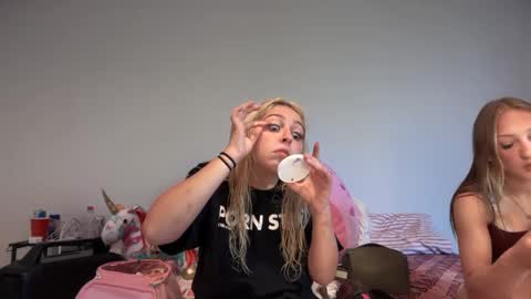 kateharperr online show from September 8, 2025, 8:08 pm