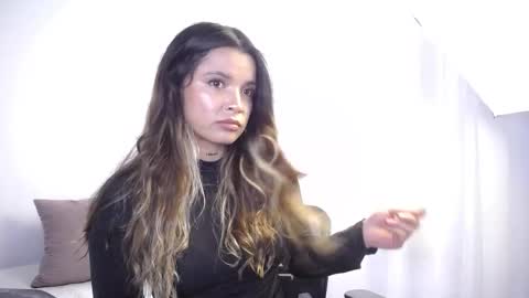 Snapshot of katejolie chatting on November 20, 2025, 3:45 pm Help me with rate thanks online show from November 20, 2025, 3:45 pm