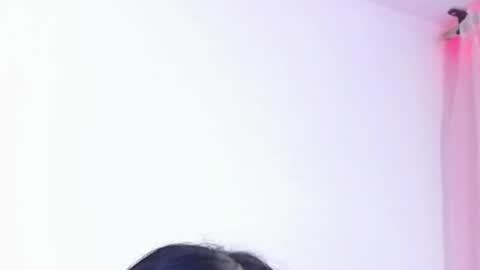 Snapshot of katejolie chatting on December 4, 2025, 7:06 am Help me with rate thanks online show from December 4, 2025, 7:06 am