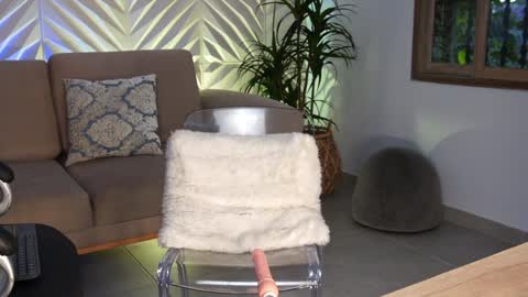  Kate Owens  online show from February 8, 2025, 9:57 pm