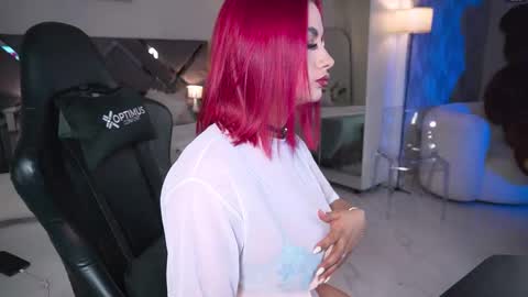  Kate Owens  online show from September 26, 2025, 10:41 am