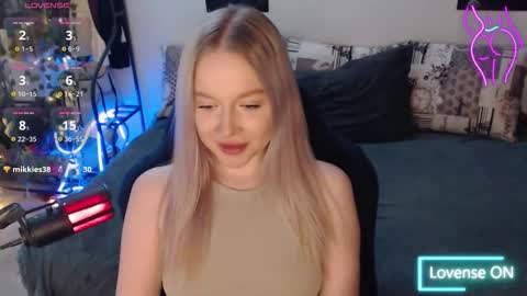 Snapshot of katerinaxvold chatting on October 26, 2025, 1:00 am Lisa online show from October 26, 2025, 1:00 am