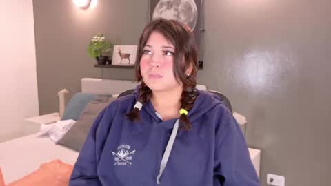 Snapshot of kathe_sweetness chatting on September 22, 2025, 11:23 am K A T H E online show from September 22, 2025, 11:23 am