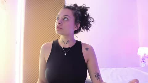 Snapshot of kathegomez_ chatting on January 25, 2025, 1:32 am KatheGomez online show from January 25, 2025, 1:32 am