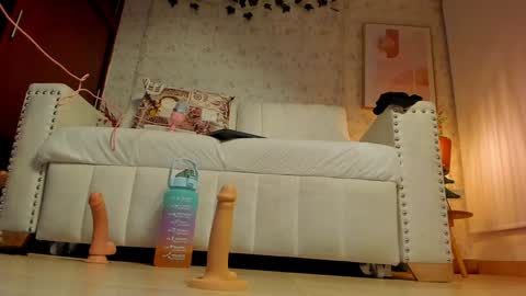 Kathee Saenz online show from January 1, 2025, 11:18 pm