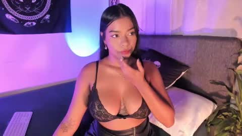 Kat online show from September 29, 2025, 5:01 am