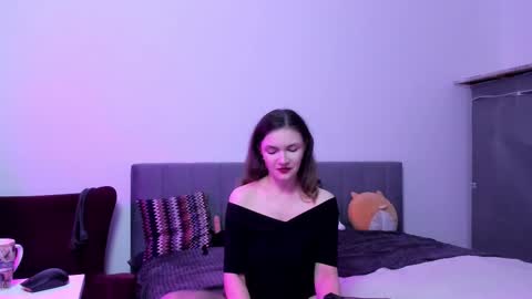 Katherine online show from November 13, 2025, 3:55 pm