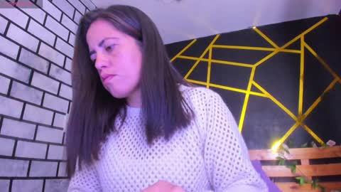 Snapshot of kathina_giraldo chatting on December 3, 2024, 6:38 pm Paola online show from December 3, 2024, 6:38 pm