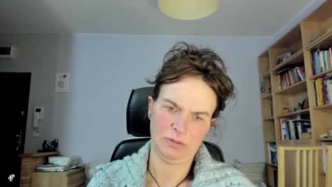 Snapshot of kathysky40 chatting on November 19, 2025, 3:45 pm KATHY online show from November 19, 2025, 3:45 pm