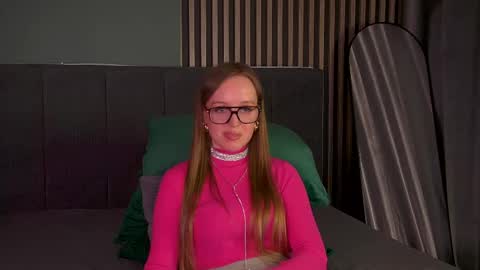 Snapshot of kathystewart chatting on November 4, 2025, 2:27 pm Kathy online show from November 4, 2025, 2:27 pm