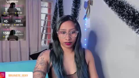 Katia online show from November 19, 2025, 4:07 pm