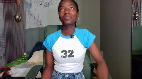 Katia online show from November 17, 2025, 11:38 am