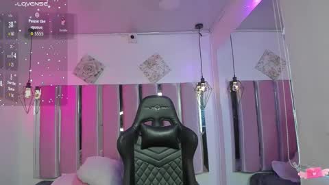 KATIA  online show from October 27, 2025, 12:31 pm