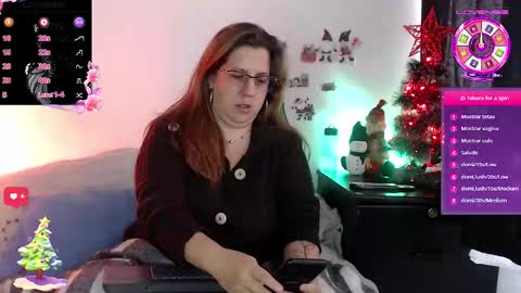 Snapshot of katiee_jones_ chatting on November 17, 2025, 12:11 pm Katherine online show from November 17, 2025, 12:11 pm