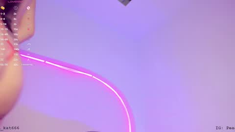 Snapshot of katiepeach_ chatting on February 19, 2025, 3:49 pm Katy IGPeach kat666 online show from February 19, 2025, 3:49 pm
